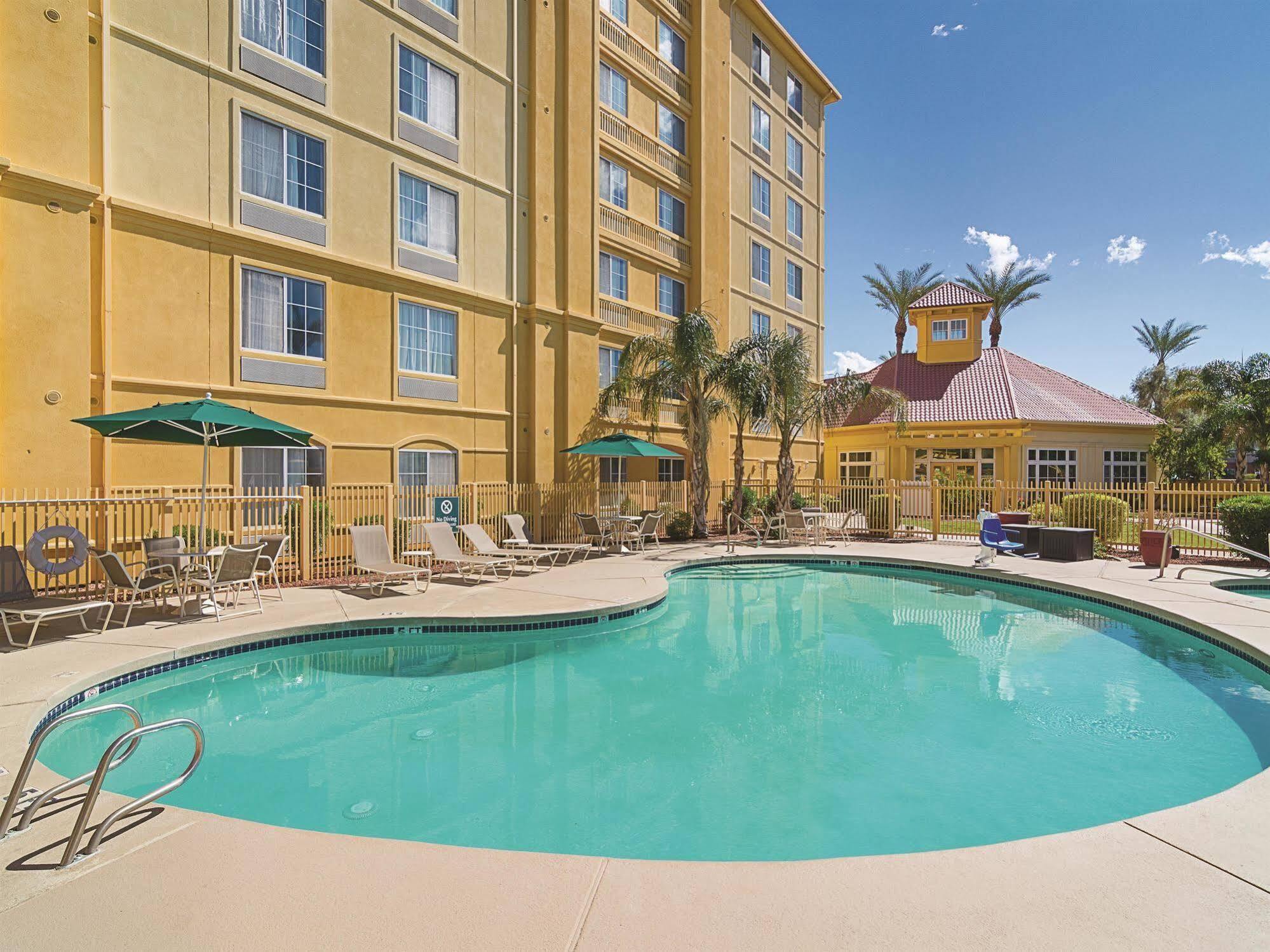 La Quinta By Wyndham Phoenix Mesa West Exterior photo